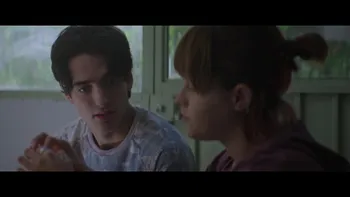 Image Ella Camina Sola